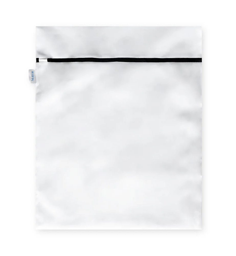 A bag for delicate laundry for silk